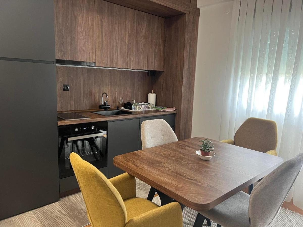 Kuman Apartments Kumanovo Eksteriør billede